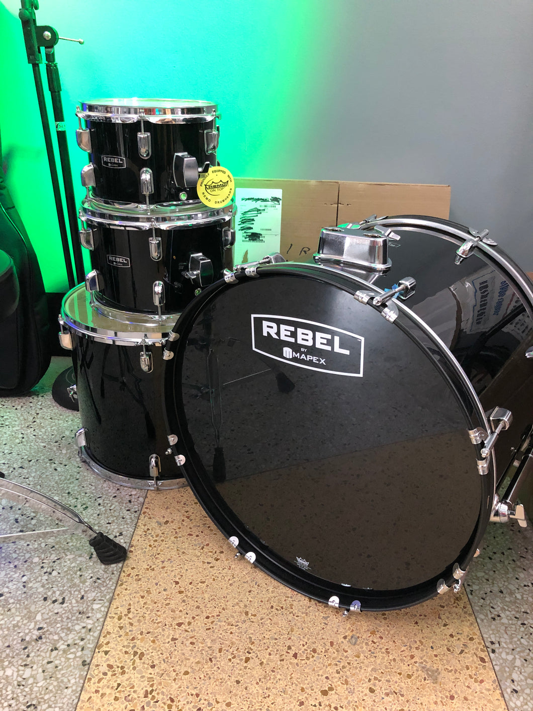 Mapex Rebel Drum Set